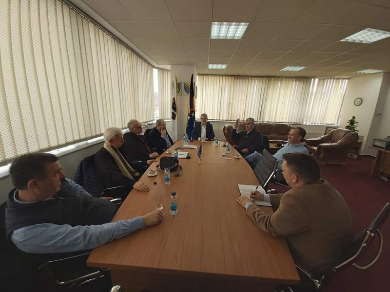 Upravni odbor Udruženja generala Bosne i Hercegovine sa ministrom Salkom Bukvarevićem1
