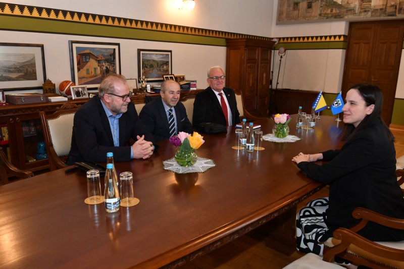Susret Gradonačelnice dr. Benjamine Karić sa delegacijom Udruženja generala Bosne i Hercegovine1